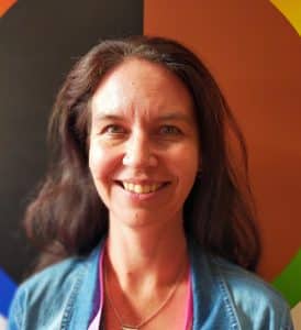 Amanda Earl 1mb 274x300 - Amanda Earl